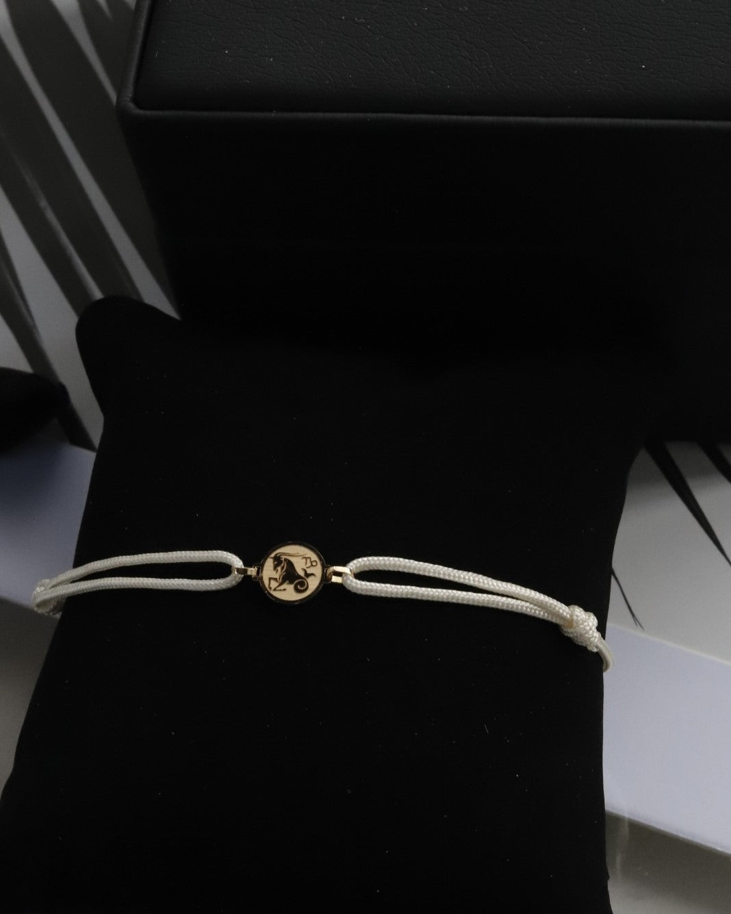 Capricornio Zodiaco oro 18kt pulsera