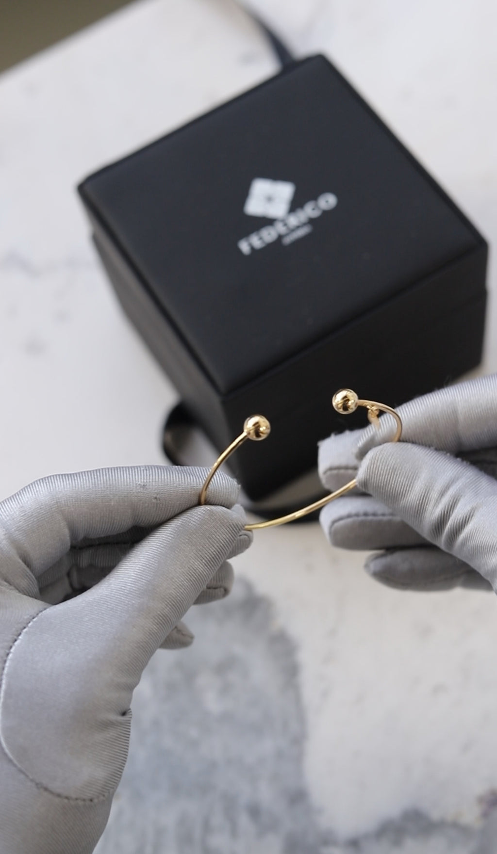 Supremo Doro tag 18KT Gold bracelet cuff