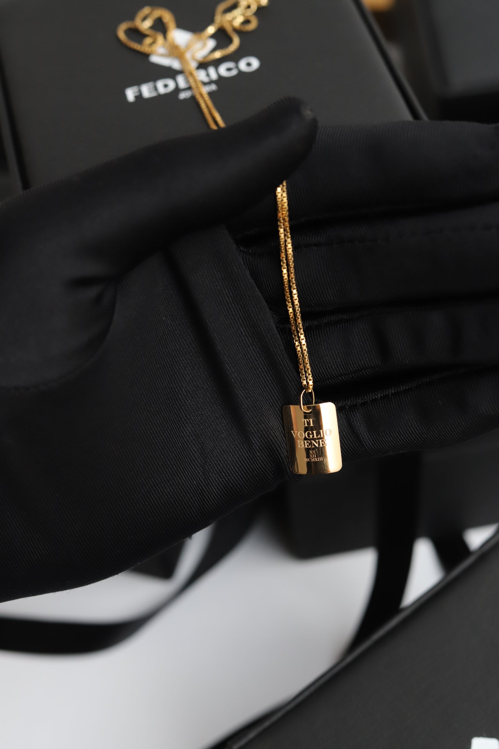 Imperious Oro dije 18kt