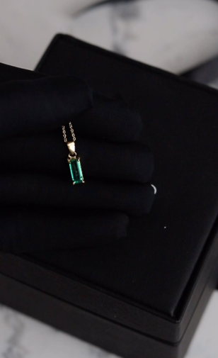 Dije Esmeralda rectangular