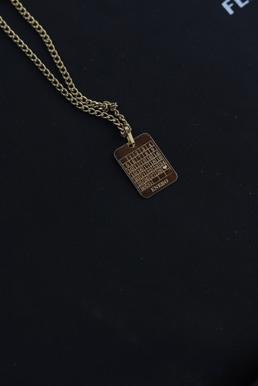 Dije amor de calendario oro 18kt