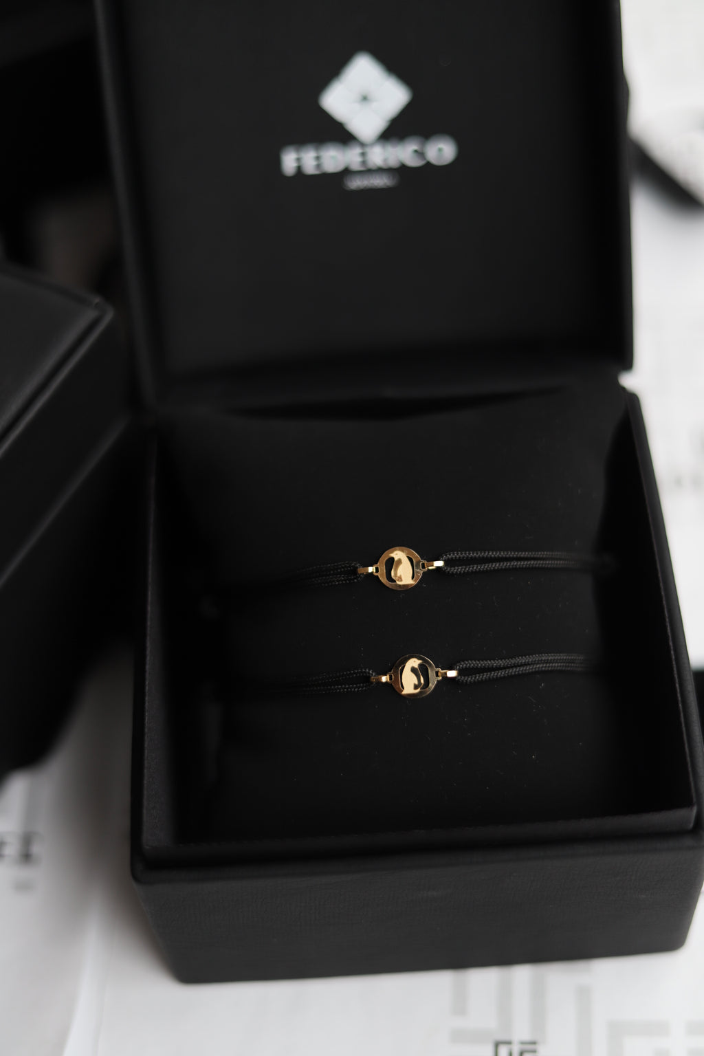 Combo pingüino esfera oro18kt