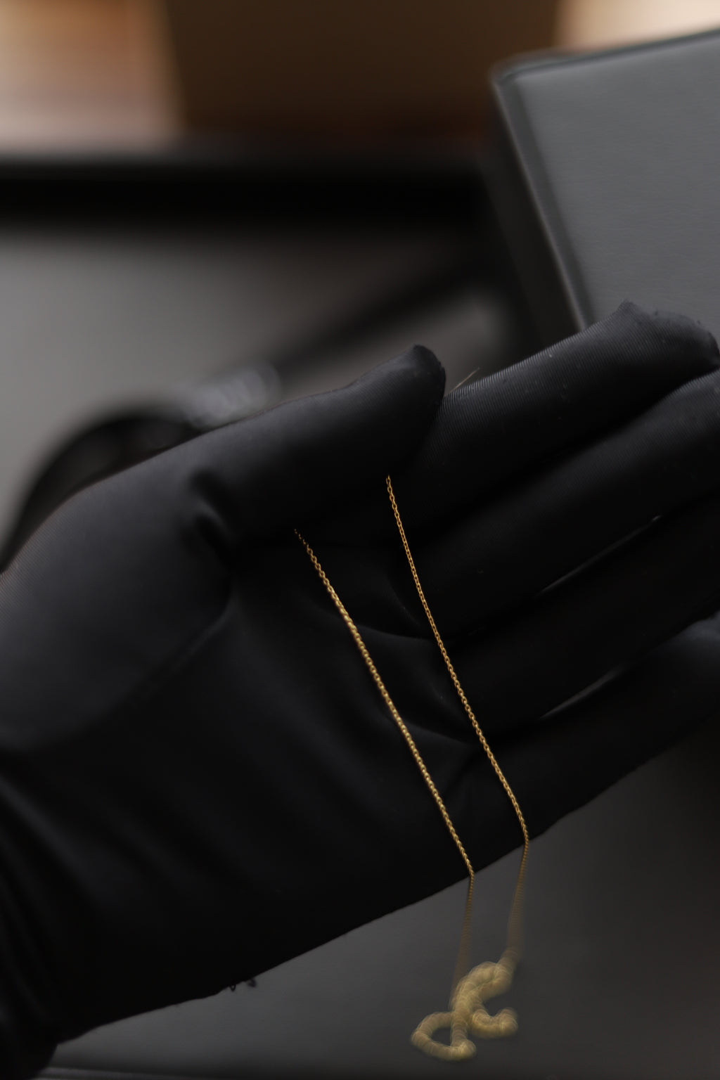 Cadena Dorada Esencia en oro de 18kt