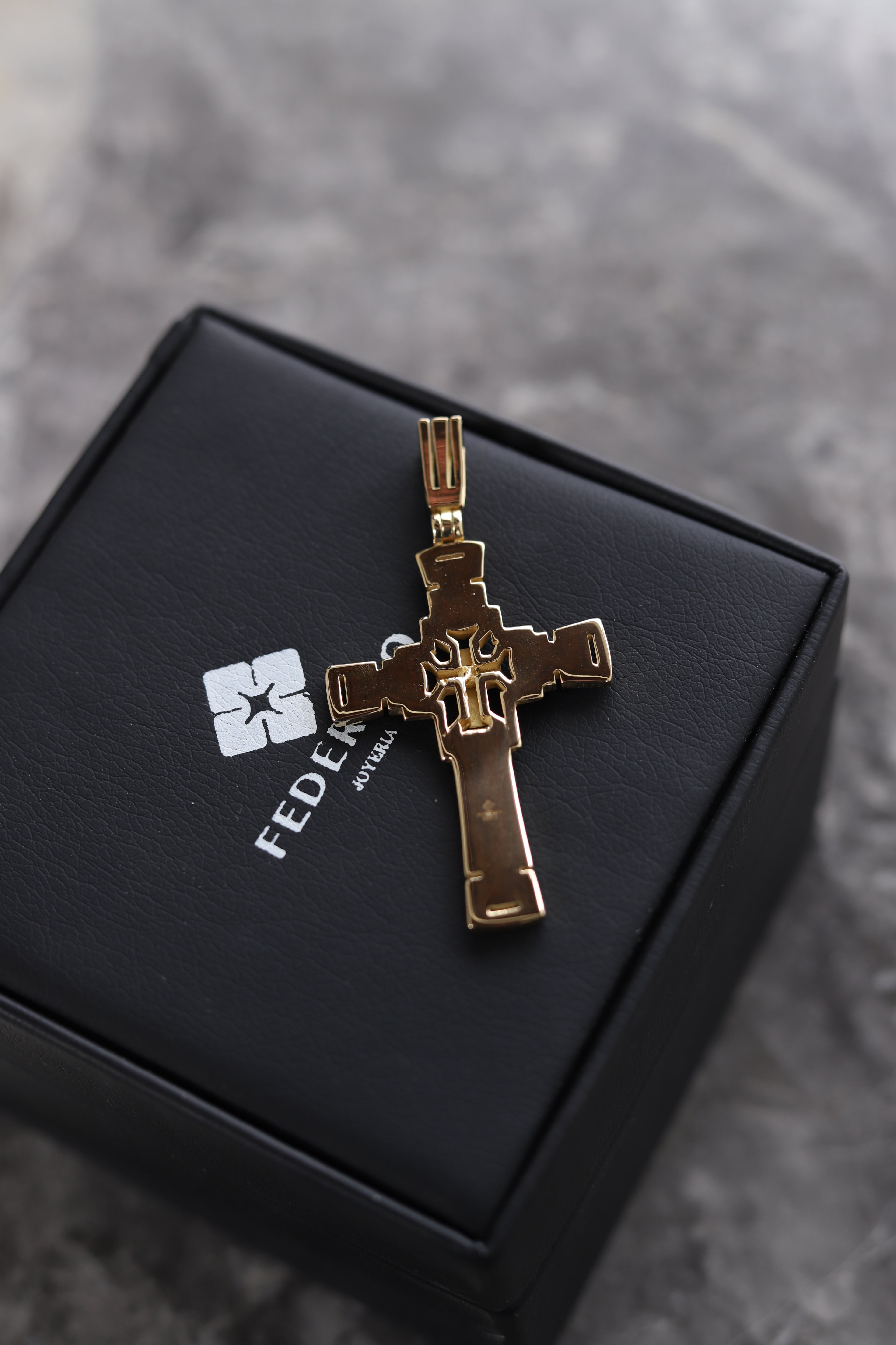 Dije bendición oro 18 Kt
