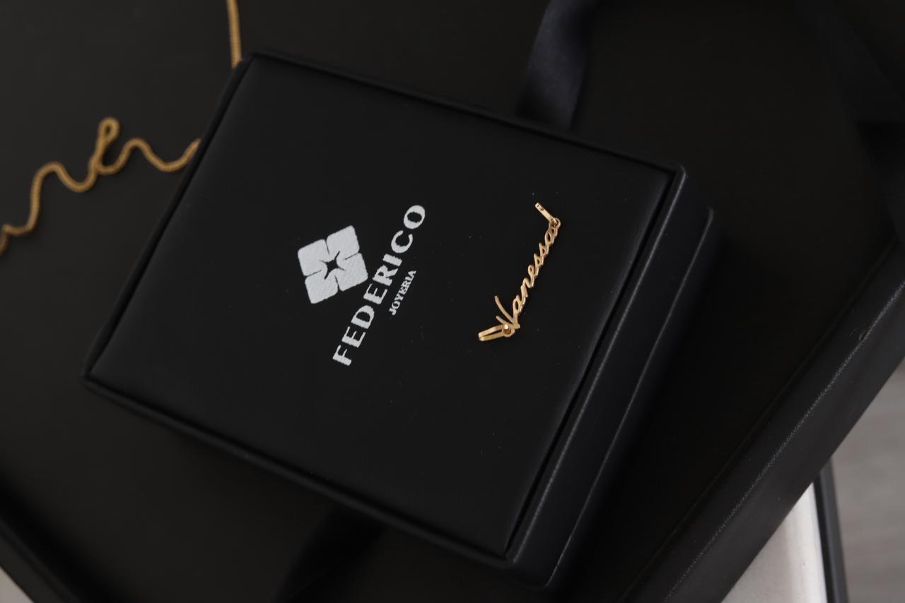 Dije nombre oro 18 kt