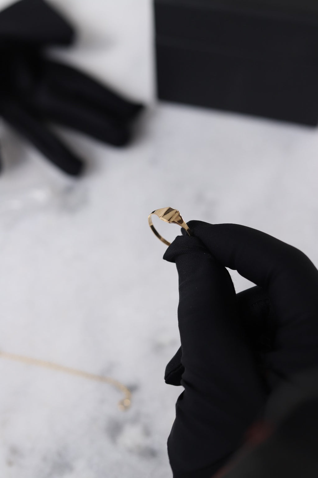 Anillo esencial oro 18 Kt