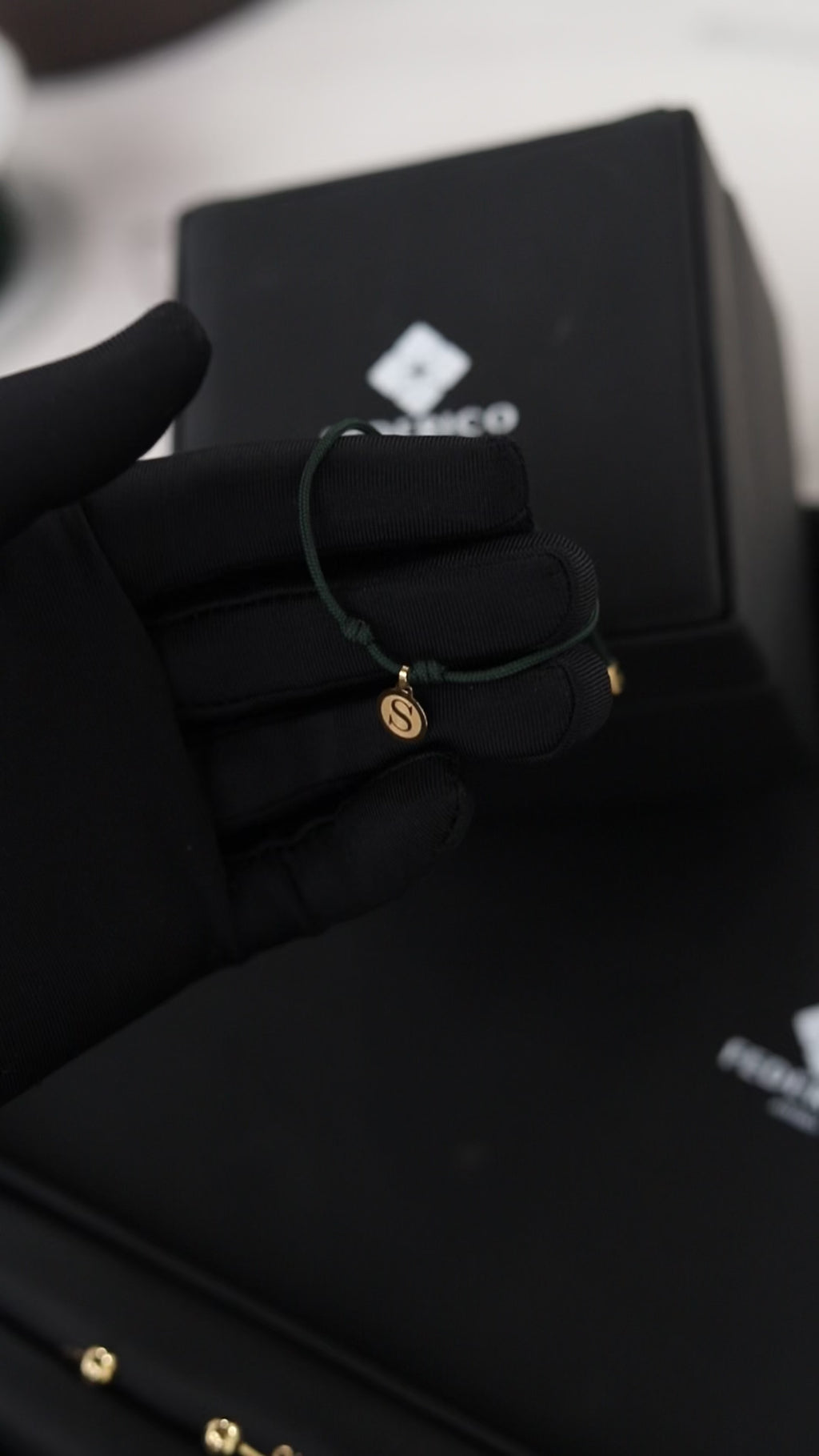 Inicial redonda bracalet oro 18kt