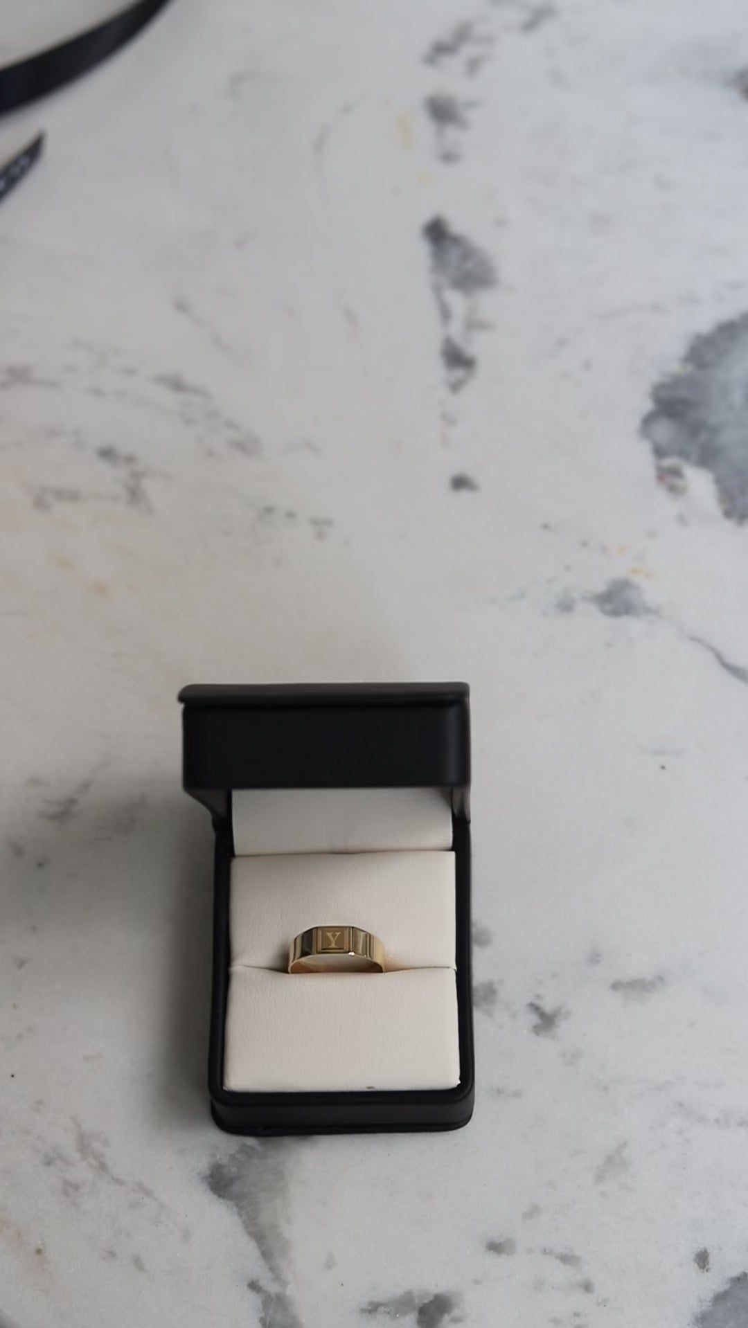 Anillo light sello 18kt
