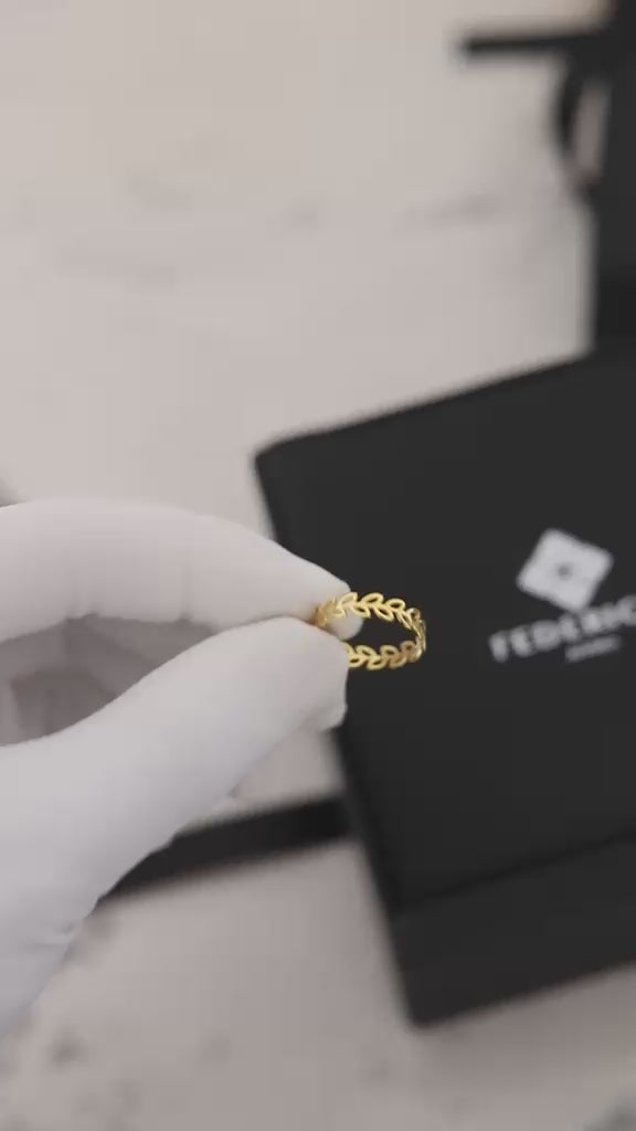 Anillo laureles oro 18 kt