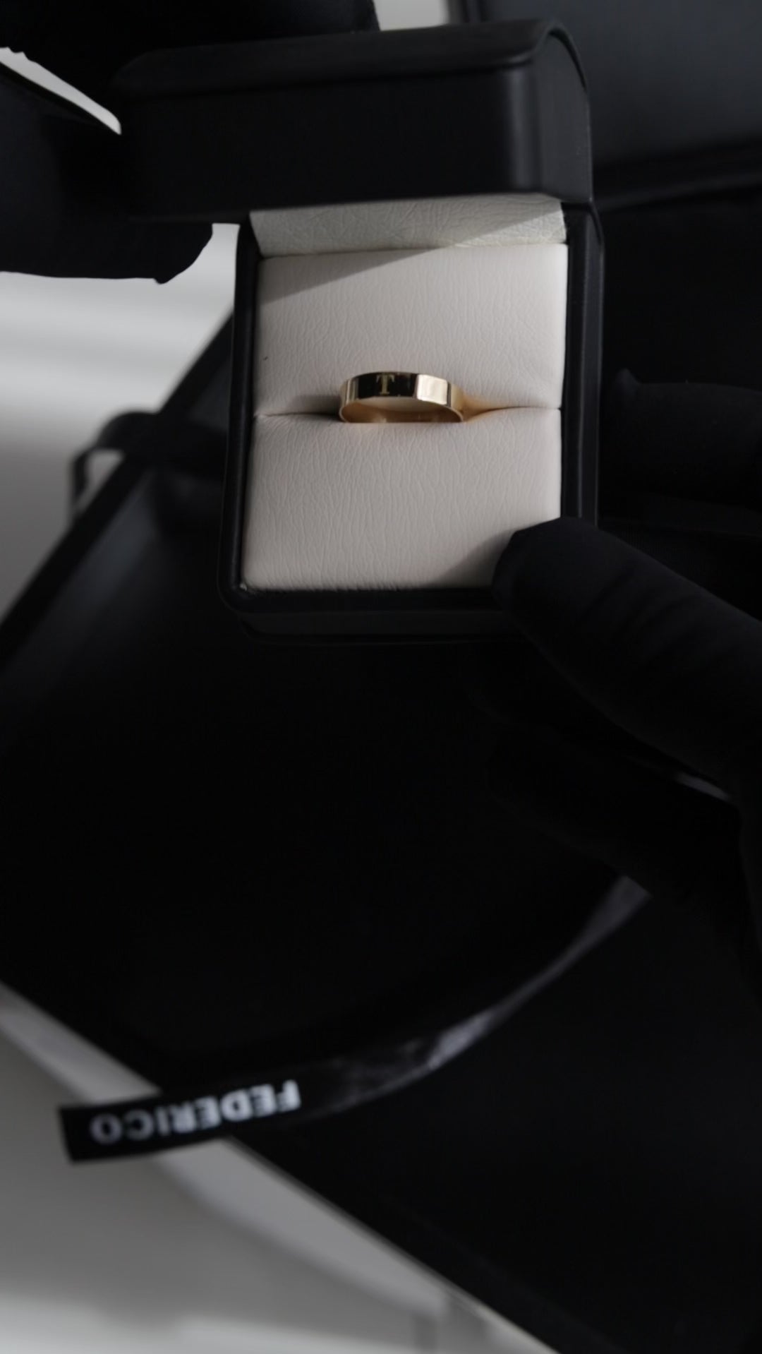 Anillo light inicial 18kt